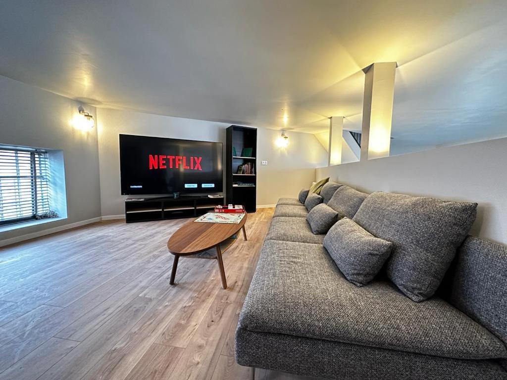 "Silk & Suites" City Center Сент Етиен Екстериор снимка